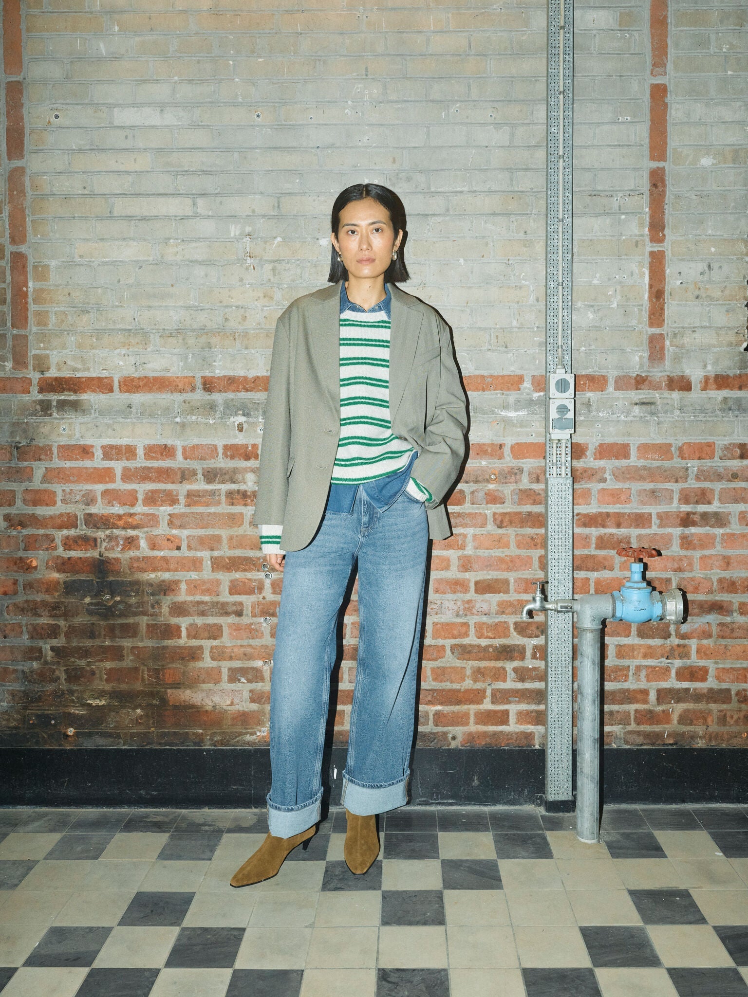 Modelshot / Blue Wash / Detail